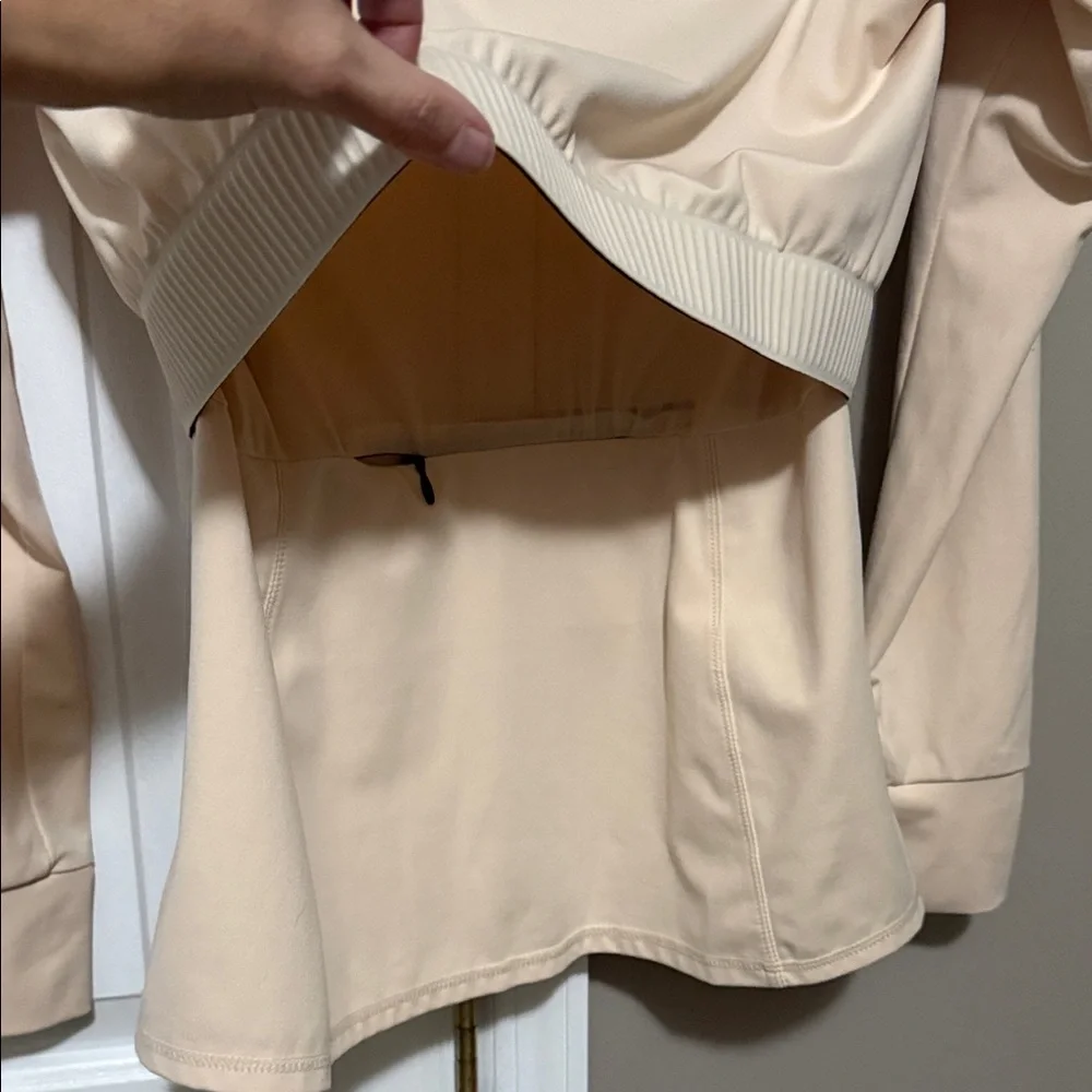 Fabletics Trinity Cold Weather Performance Jacket in bone {Small} - Picture 8 of 9